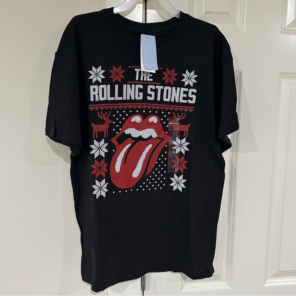 Women’s Oversized Rolling Stones Holiday Snowflake Tshirt